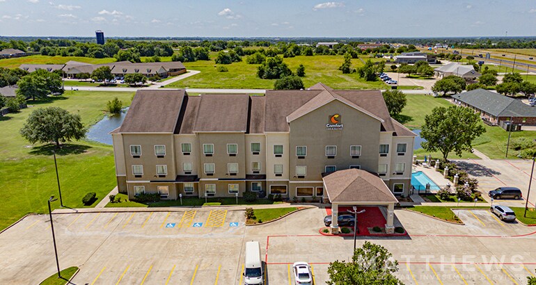 9345 Highway 6, Navasota, TX à vendre - Photo de l’immeuble – Image 2 sur 3