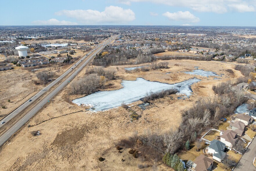 17320 Hwy 55 Hwy, Plymouth, MN à vendre - Photo de l’immeuble – Image 2 sur 6