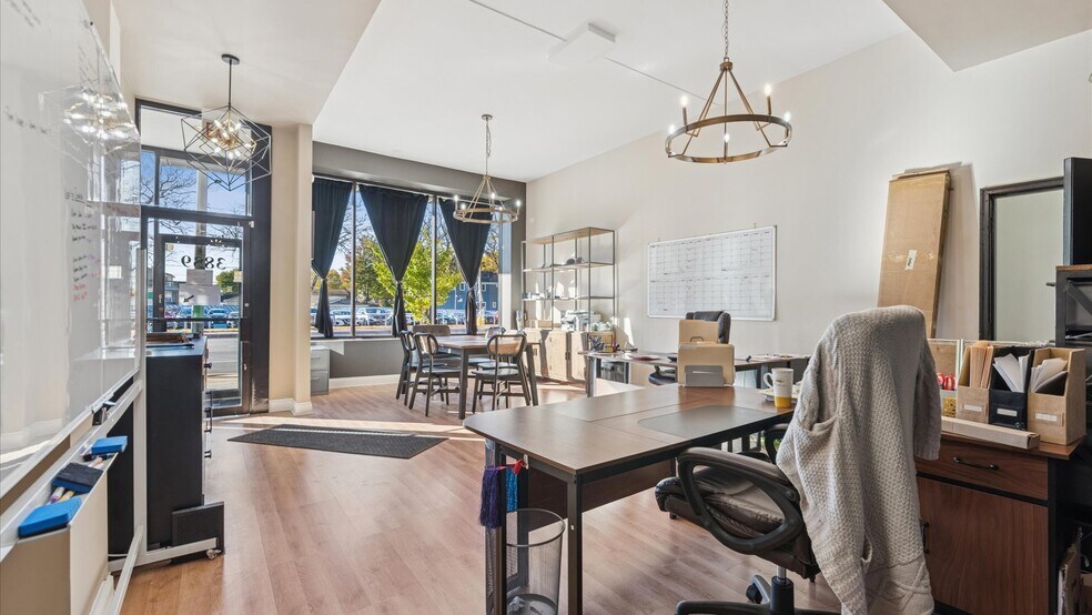 3839-3843 N Western Ave, Chicago, IL à vendre - Photo de l’immeuble – Image 2 sur 15