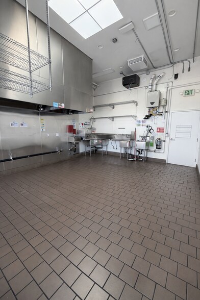 5641-5645 Lankershim Blvd, North Hollywood, CA à louer - Photo intérieure – Image 3 sur 10