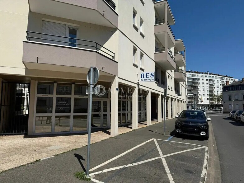 Local commercial dans Orléans à vendre - Photo de l’immeuble – Image 2 sur 5