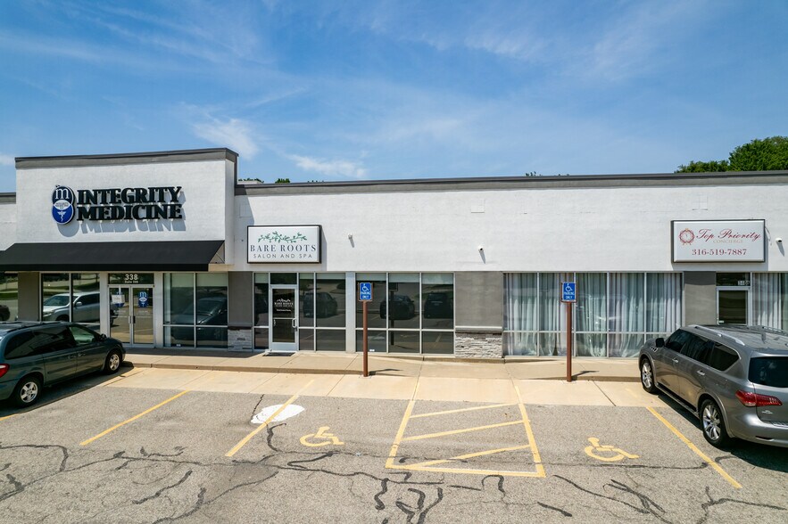 338 S Andover Rd, Andover, KS à louer - Photo de l’immeuble – Image 2 sur 18