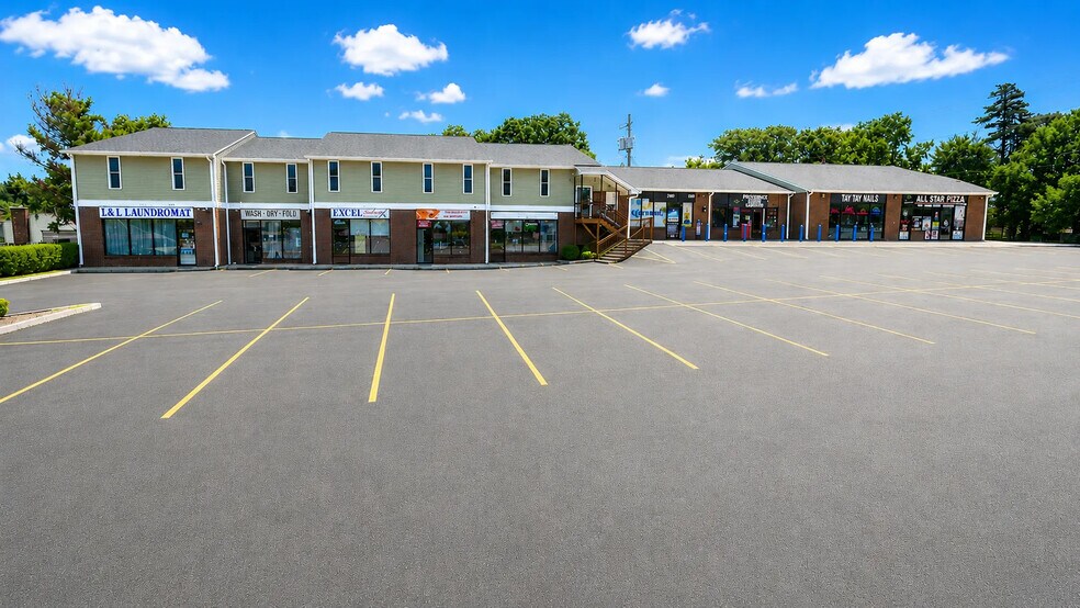 786 Providence St, Woonsocket, RI à vendre - Photo principale – Image 1 sur 6