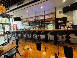 Plus de détails pour 121 E Main St, Norman, OK - Local commercial à louer