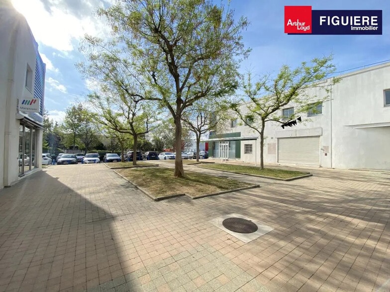 14 Boulevard De L'Europe, Vitrolles à louer - Photo de l’immeuble – Image 1 sur 5