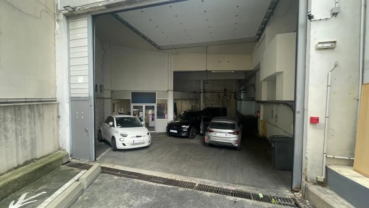 Bureau dans Paris à louer Photo de l’immeuble– Image 1 sur 9