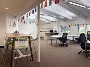 855 El Camino Real, Palo Alto, CA à louer Photo intérieure– Image 2 sur 5