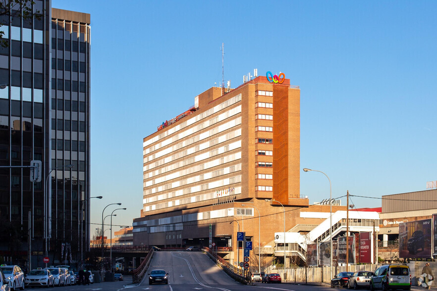 Estación Chamartín, s/n, Madrid, Madrid à louer - Photo de l’immeuble – Image 1 sur 1