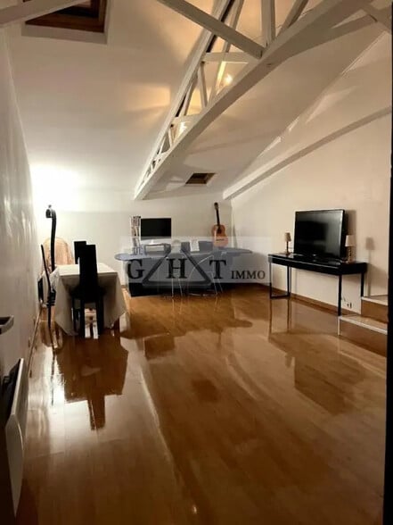 Industriel/Logistique dans Chelles à vendre - Photo intérieure – Image 1 sur 15