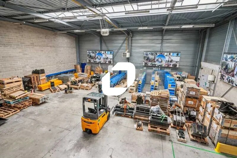 Bureau dans Chilly-Mazarin à louer - Photo de l’immeuble – Image 2 sur 11