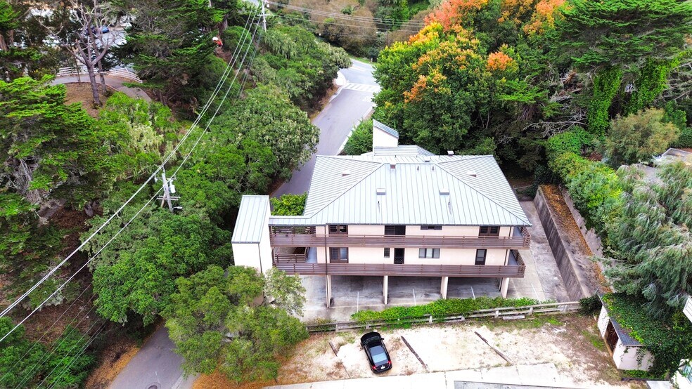 910 Major Sherman Ln, Monterey, CA à vendre - Photo de l’immeuble – Image 3 sur 7