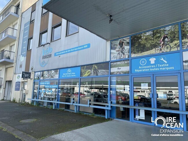 Plus de détails pour 49 Avenue Jean Joxé, Angers - Local commercial à vendre