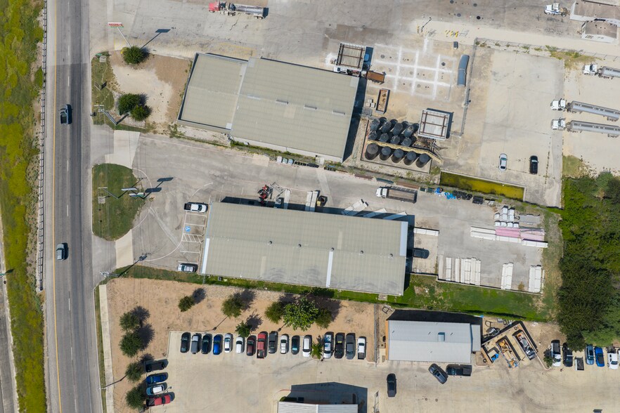4312 I 35 N Frontage rd, New Braunfels, TX à louer - Photo de l’immeuble – Image 3 sur 9