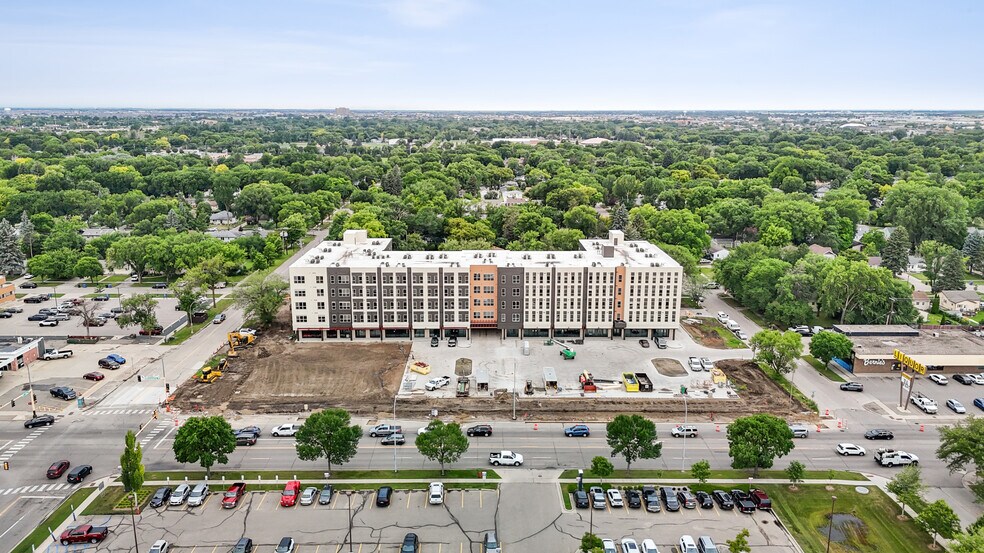 1621 University Dr S, Fargo, ND à louer - Photo de l’immeuble – Image 1 sur 7