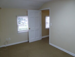 9317 Grant Ave, Manassas, VA à louer Photo intérieure– Image 1 sur 2