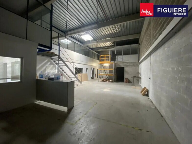 Local d’activités dans Martigues à louer - Photo intérieure – Image 2 sur 13