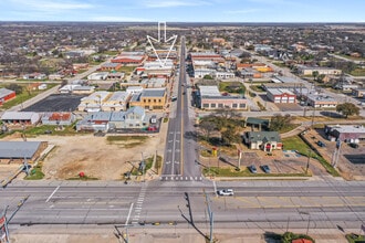 207 Clay St, Nocona, TX - Vue aérienne vue de carte - Image1
