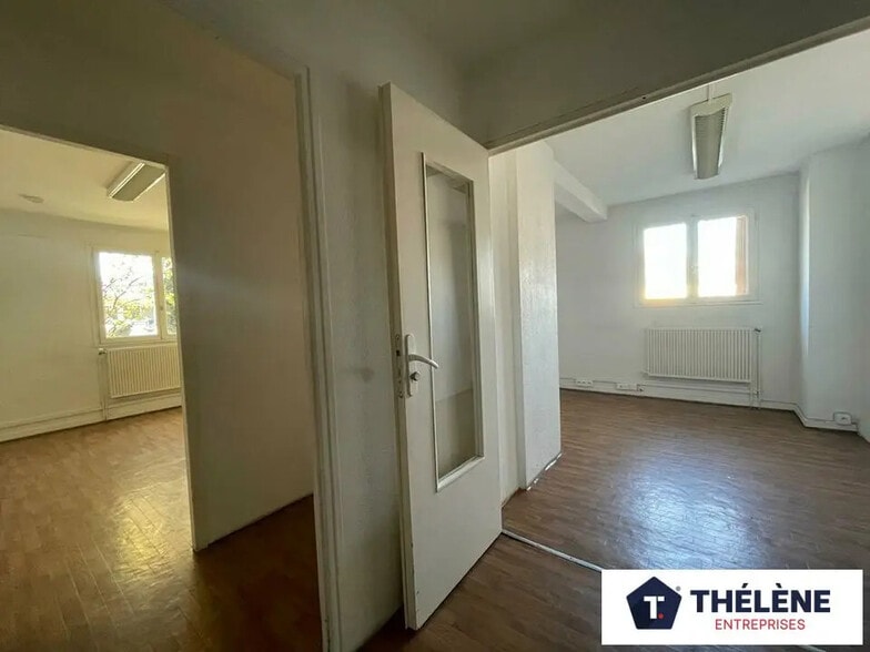 757 Avenue De Villeneuve-Angoulème, Montpellier à vendre - Photo de l’immeuble – Image 2 sur 12