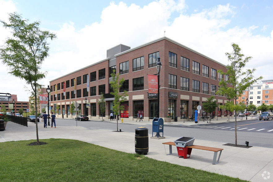 1401 Mt Hope Ave, Rochester, NY à louer - Photo principale – Image 3 sur 7