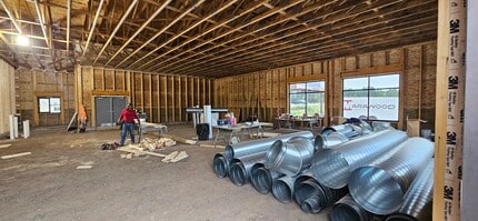 Commercial Blvd, Chippewa Falls, WI à louer Photo intérieure– Image 2 sur 3