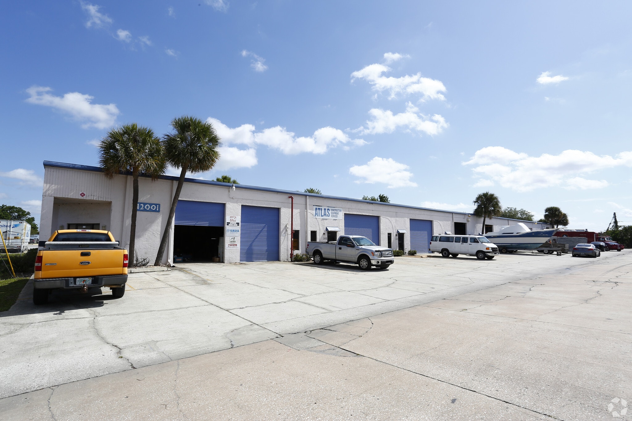 12001 49th St, Clearwater, FL à louer Photo principale– Image 1 sur 10