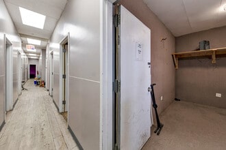 344 Maujer St, Brooklyn, NY à louer Photo intérieure– Image 1 sur 7