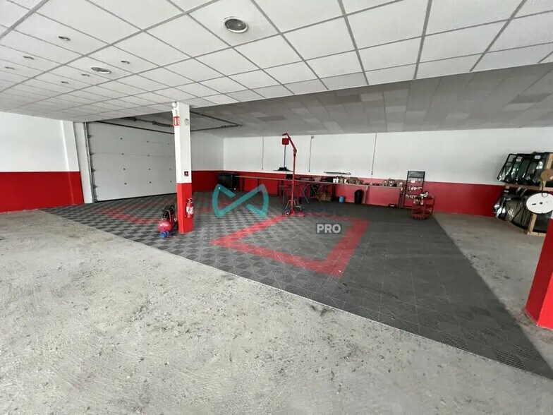 Local commercial dans Reims à louer - Photo de l’immeuble – Image 2 sur 5