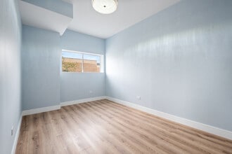 9865 W Roosevelt Rd, Westchester, IL à louer Photo de l’immeuble– Image 1 sur 9