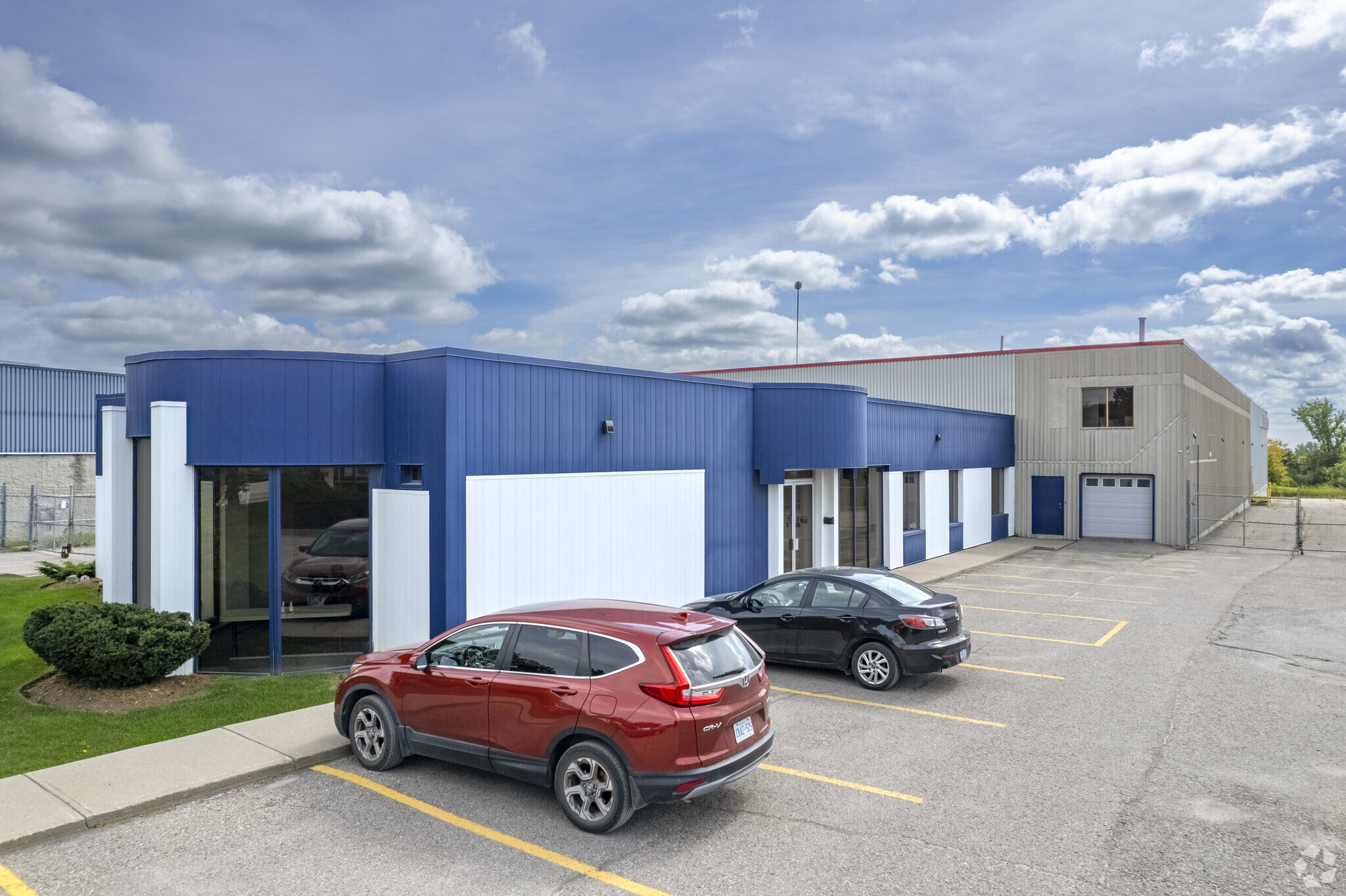 42 Cardico Dr, Whitchurch-Stouffville, ON à louer Photo de l’immeuble– Image 1 sur 76