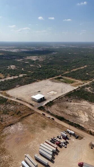 311 Chicote Rd, Laredo, TX à vendre - Vidéo sur l’annonce professionnelle – Image 2 sur 27