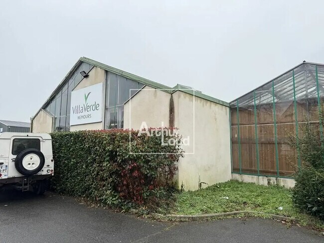 Plus de détails pour Local commercial à vendre