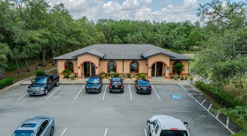 11242-11248 Commercial Way, Weeki Wachee, FL à vendre - Photo de l’immeuble – Image 1 sur 8