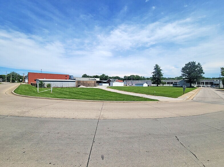 118 N 16th St, Belleville, IL à vendre - Photo de l’immeuble – Image 3 sur 15