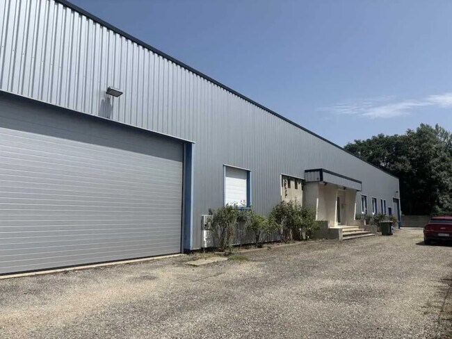 Plus de détails pour Bureau, Local d'activités à louer