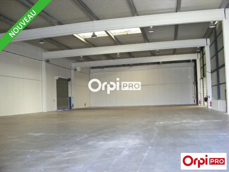 Local d’activités dans Valence à louer - Photo de l’immeuble – Image 1 sur 9