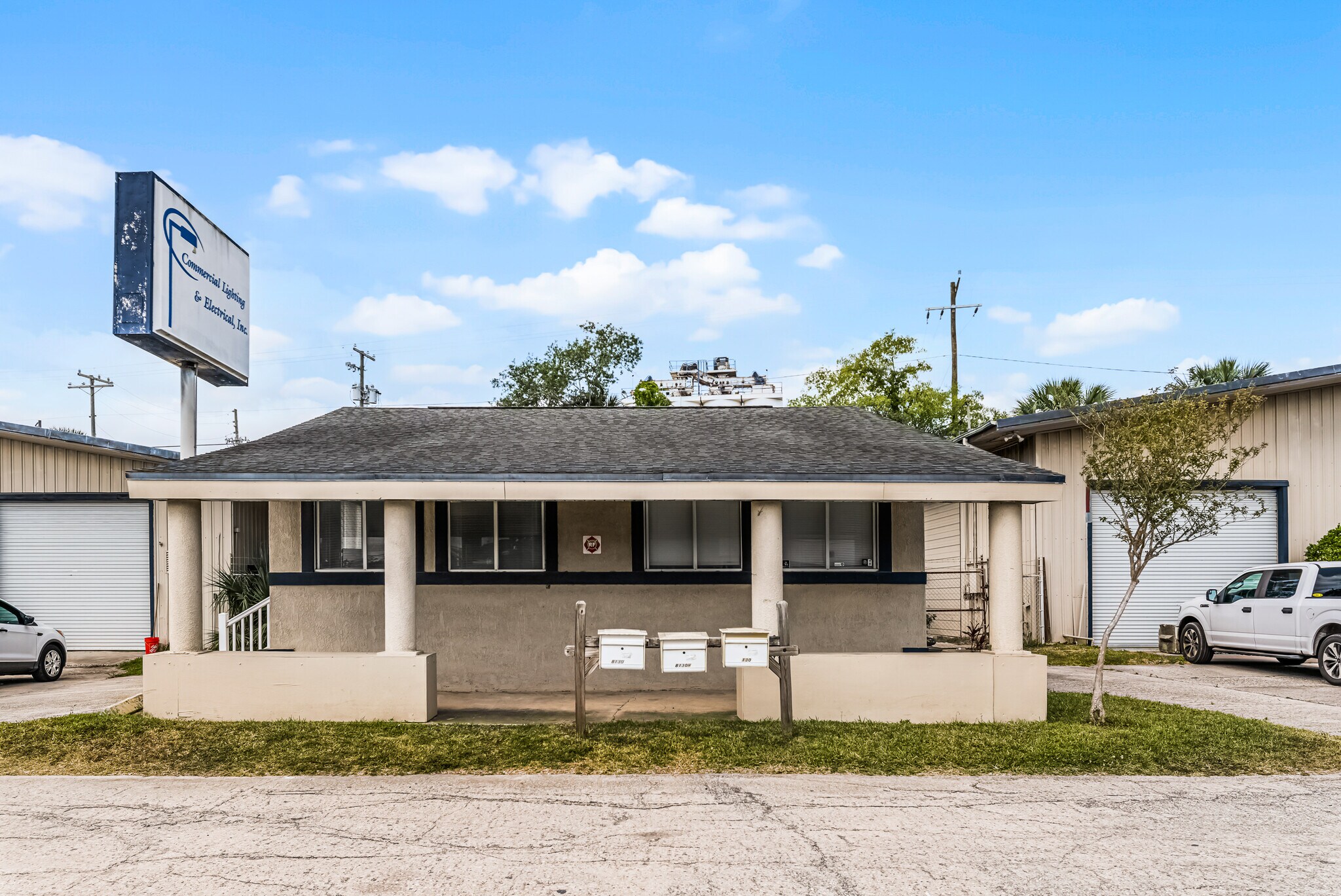 8130 N Orange Blossom Trl, Orlando, FL à vendre Photo principale– Image 1 sur 6