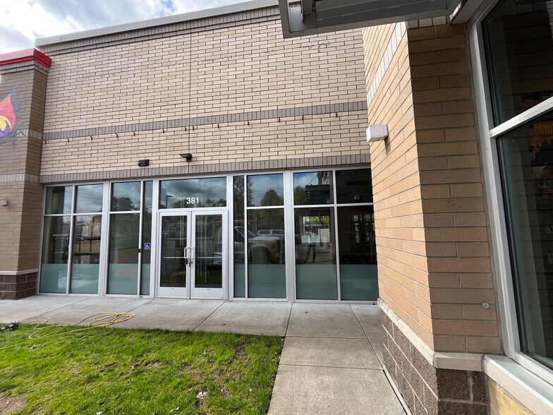 345 NW Burnside Rd, Gresham, OR à louer - Photo de l’immeuble – Image 3 sur 5