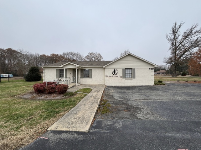 109 Navajo Trl, Indian Trail, NC à louer - Photo de l’immeuble – Image 3 sur 10
