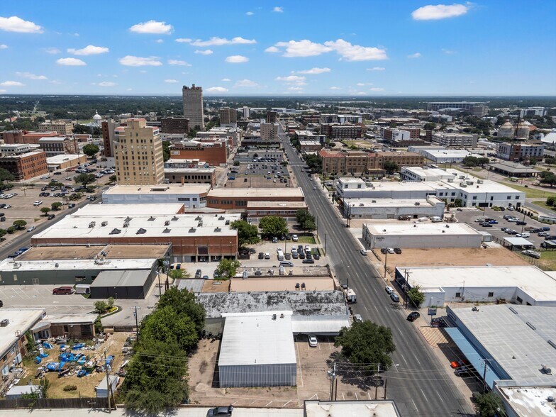 1005 Franklin Ave, Waco, TX à louer - Photo de l’immeuble – Image 3 sur 5