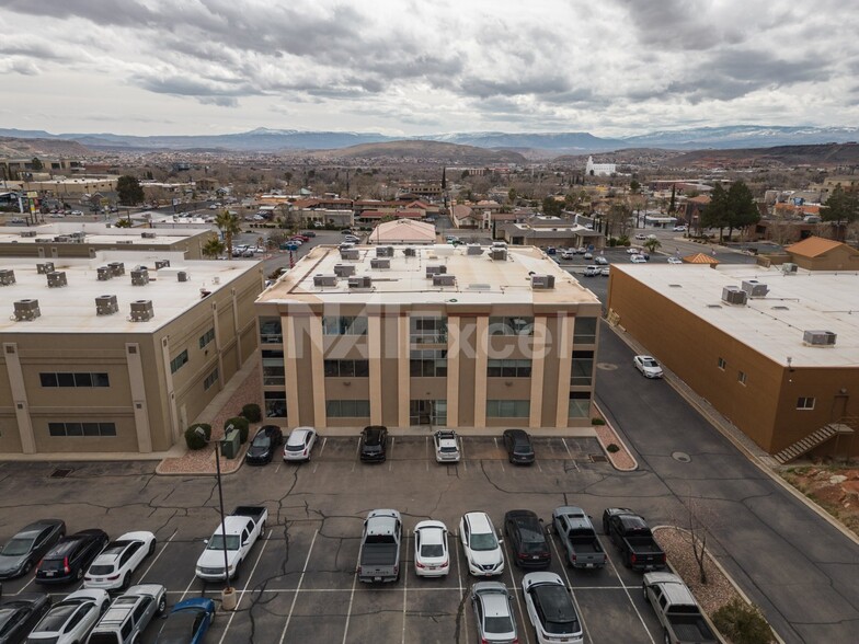 162 N 400 E, Saint George, UT à louer - Photo de l’immeuble – Image 3 sur 4