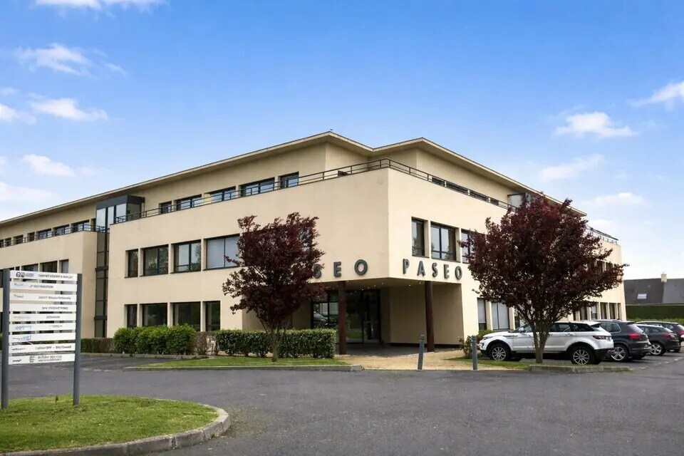 Bureau dans Saint-Contest à louer Photo de l’immeuble– Image 1 sur 12