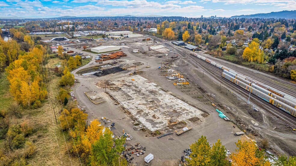 10425 N Bloss Ave, Portland, OR à louer - Photo de l’immeuble – Image 3 sur 10