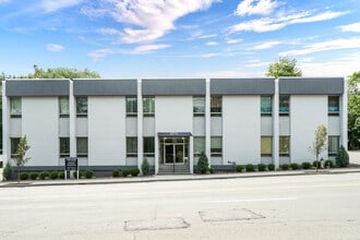 2365 Boston Post Rd, Larchmont, NY à louer Photo de l’immeuble– Image 1 sur 5
