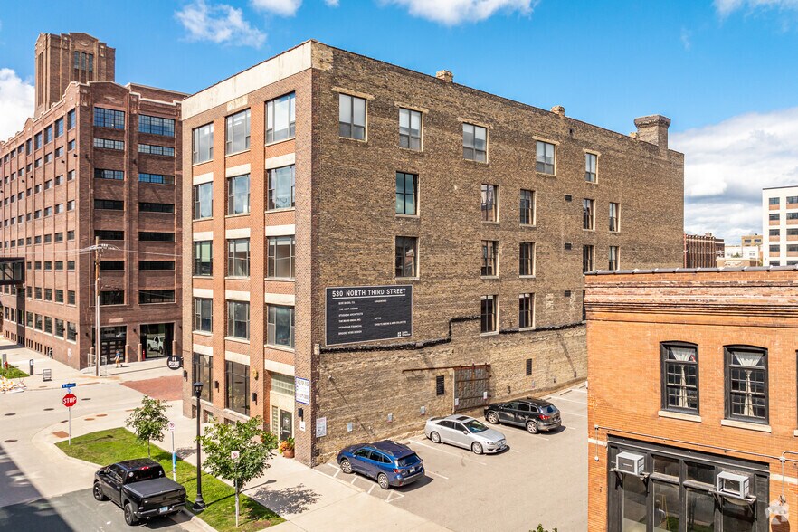 530 N 3rd St, Minneapolis, MN à louer - Photo de l’immeuble – Image 2 sur 18