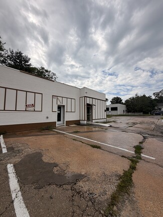 Plus de détails pour 806 S Main St, Louisburg, NC - Local commercial à vendre