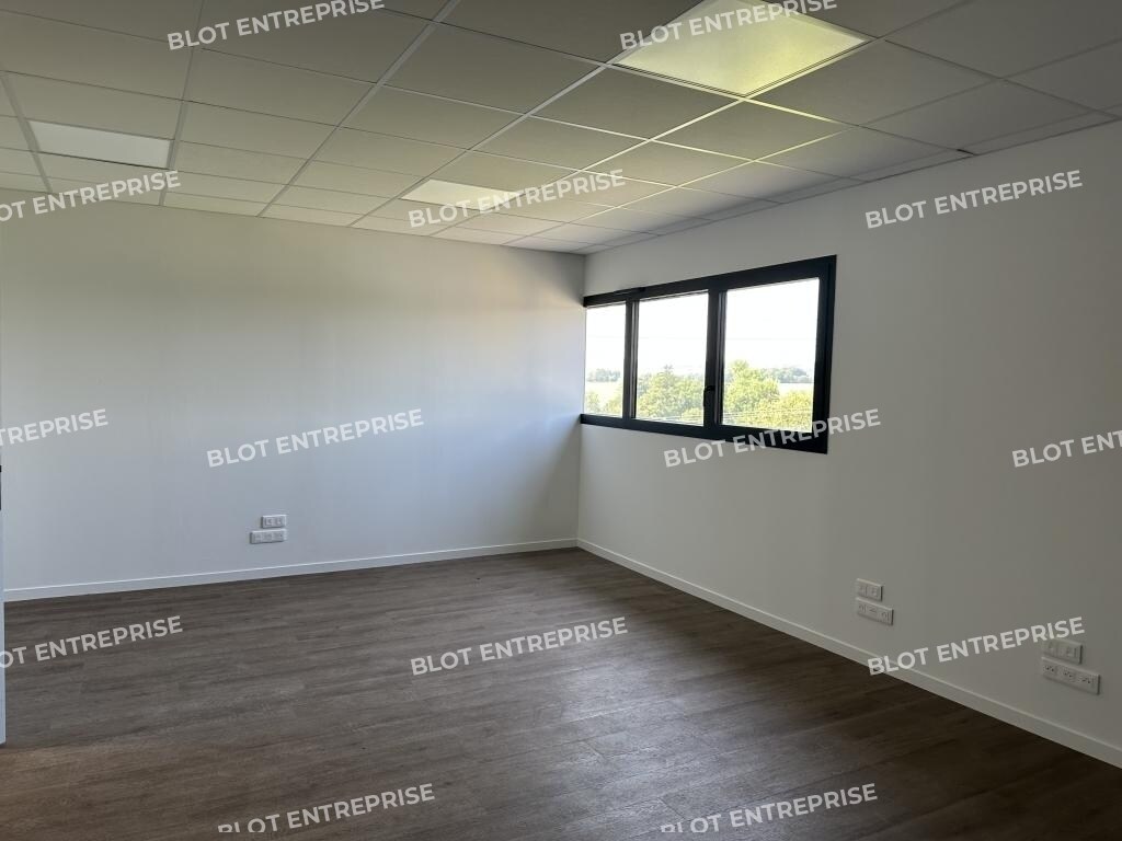 Bureau dans Briec à louer Photo intérieure– Image 1 sur 9