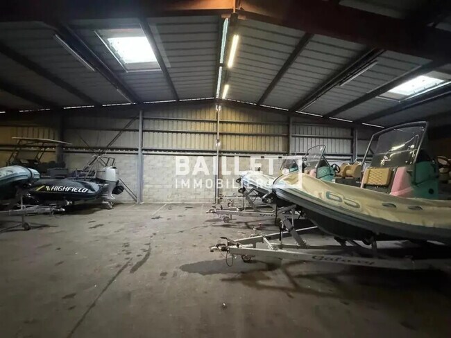 Plus de détails pour Industriel/Logistique à louer