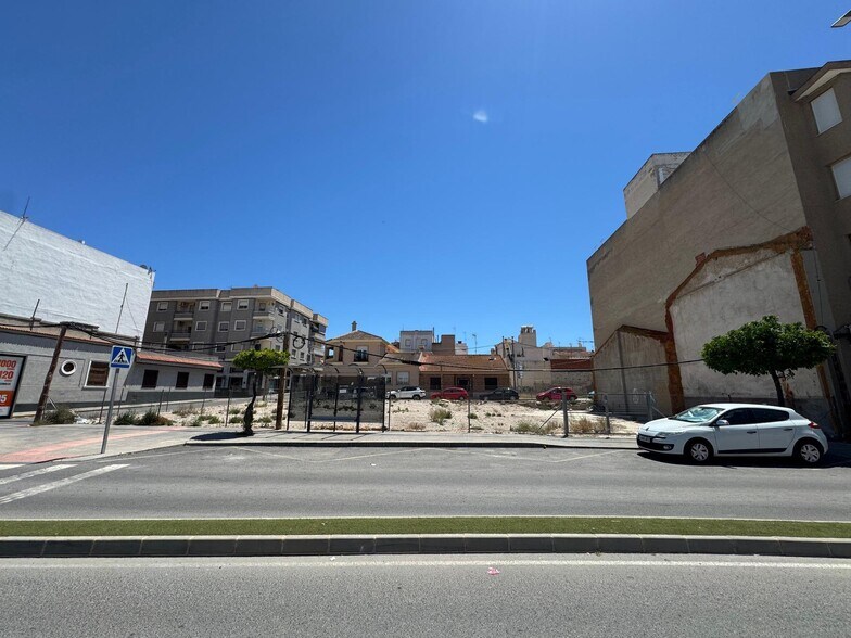 Avinguda General Bañuls, 19, Bigastro, Alicante à vendre - Photo de l’immeuble – Image 2 sur 7