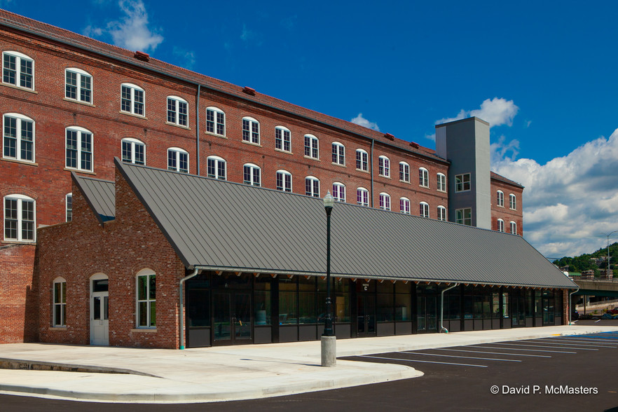 2 Howard St, Cumberland, MD à louer - Photo de l’immeuble – Image 1 sur 9