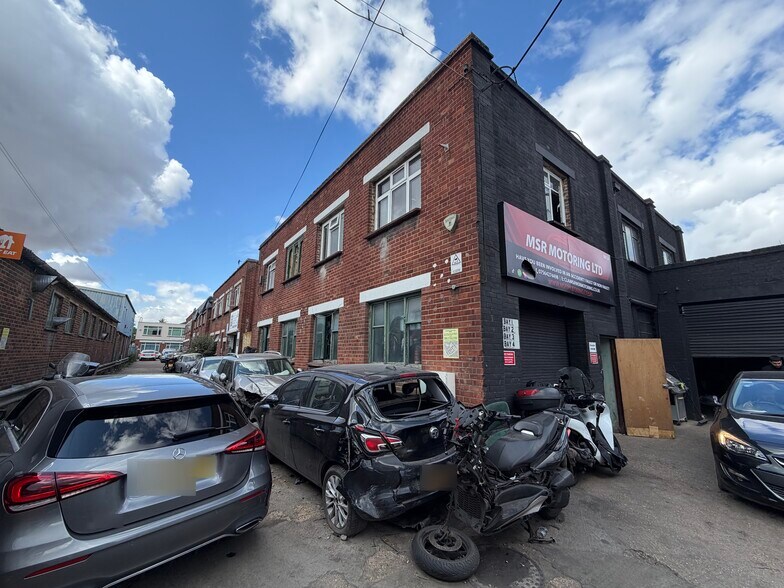 Mount Pleasant, Wembley à vendre - Photo de l’immeuble – Image 3 sur 7